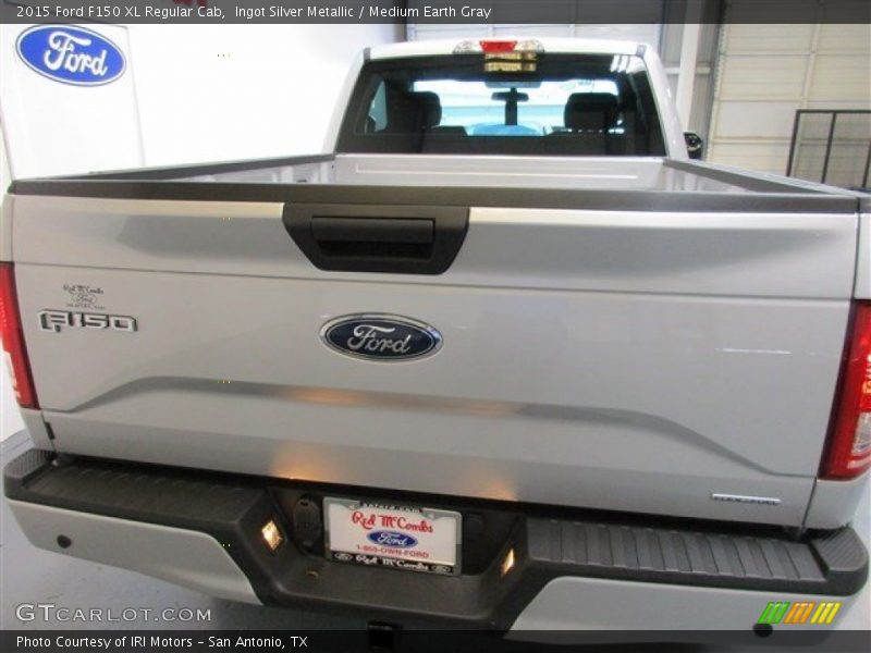 Ingot Silver Metallic / Medium Earth Gray 2015 Ford F150 XL Regular Cab