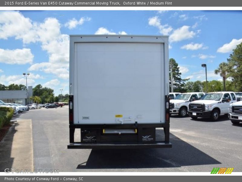 Oxford White / Medium Flint 2015 Ford E-Series Van E450 Cutaway Commercial Moving Truck