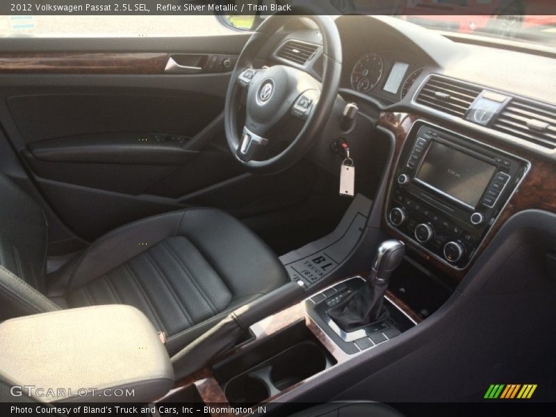 Reflex Silver Metallic / Titan Black 2012 Volkswagen Passat 2.5L SEL