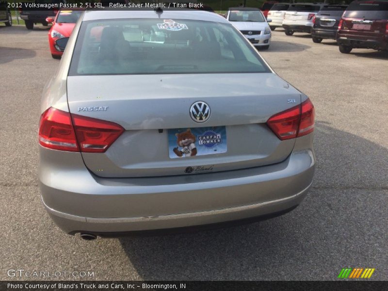 Reflex Silver Metallic / Titan Black 2012 Volkswagen Passat 2.5L SEL
