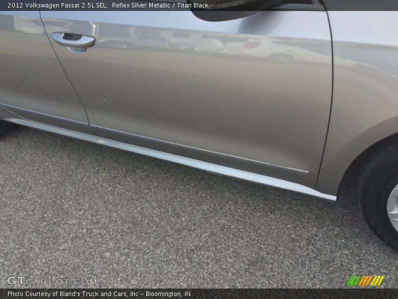 Reflex Silver Metallic / Titan Black 2012 Volkswagen Passat 2.5L SEL