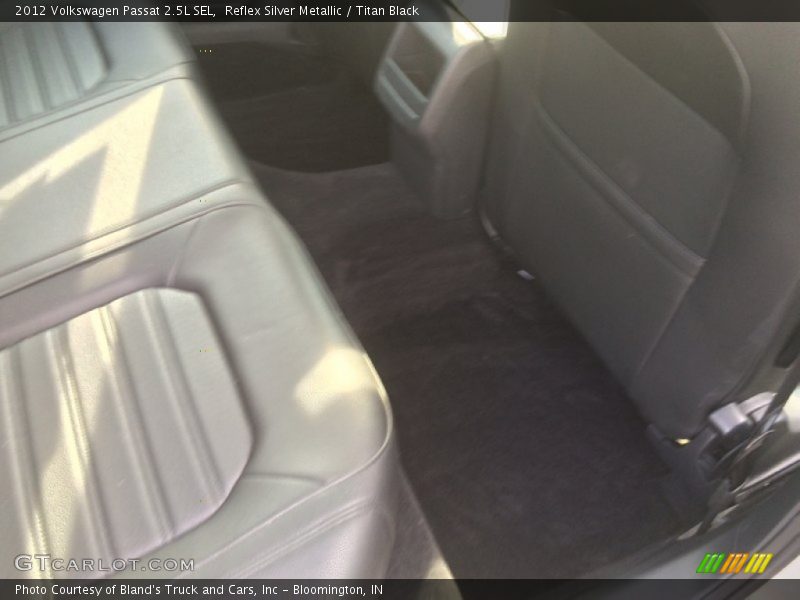 Reflex Silver Metallic / Titan Black 2012 Volkswagen Passat 2.5L SEL