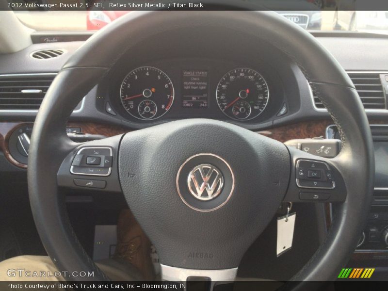 Reflex Silver Metallic / Titan Black 2012 Volkswagen Passat 2.5L SEL