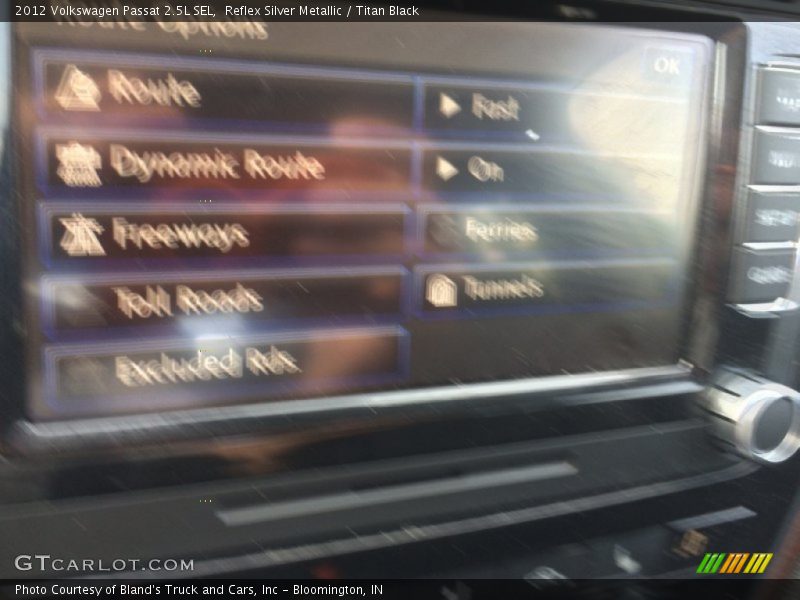 Reflex Silver Metallic / Titan Black 2012 Volkswagen Passat 2.5L SEL