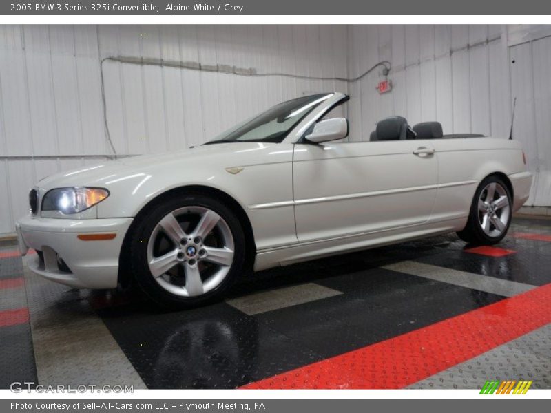 Front 3/4 View of 2005 3 Series 325i Convertible