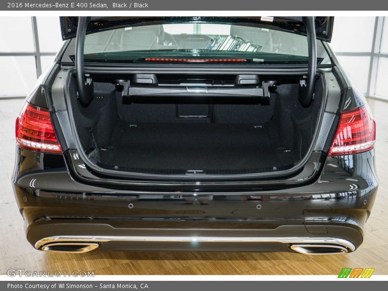  2016 E 400 Sedan Trunk