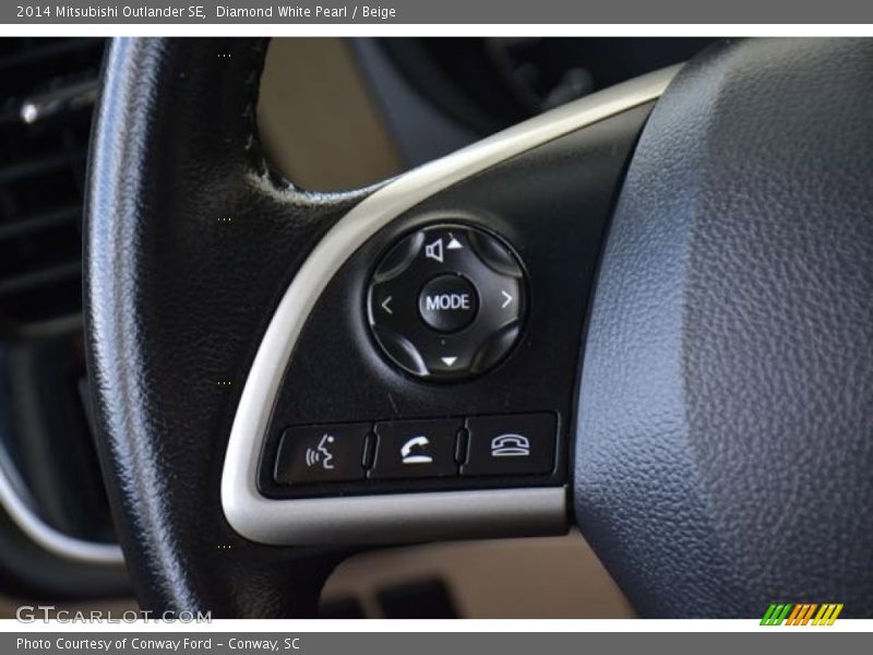 Diamond White Pearl / Beige 2014 Mitsubishi Outlander SE