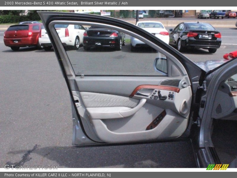 Door Panel of 2003 S 430 4Matic Sedan