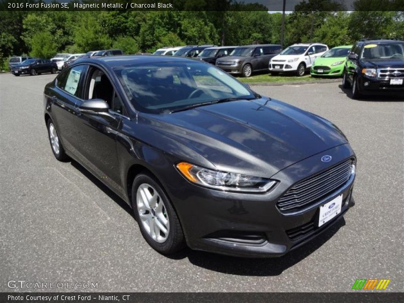 Magnetic Metallic / Charcoal Black 2016 Ford Fusion SE