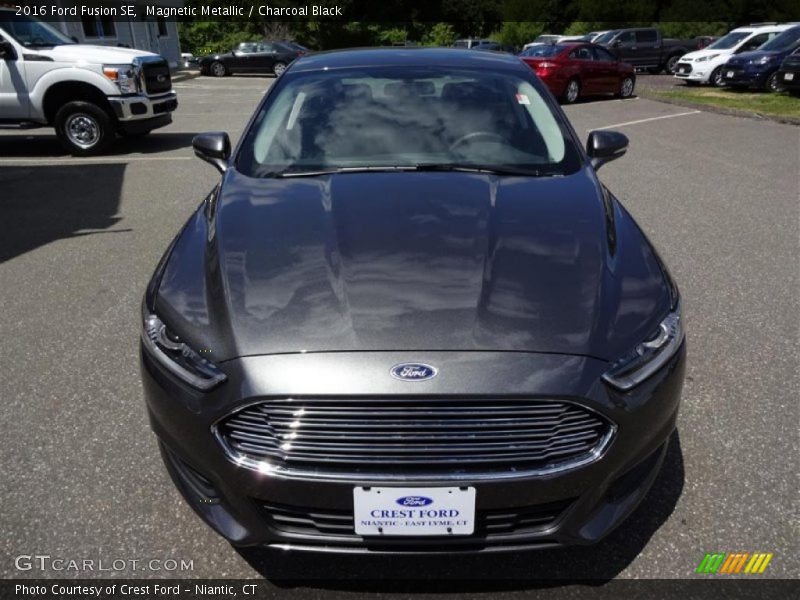 Magnetic Metallic / Charcoal Black 2016 Ford Fusion SE