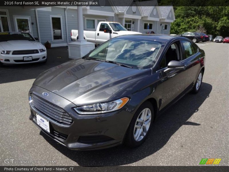 Magnetic Metallic / Charcoal Black 2016 Ford Fusion SE