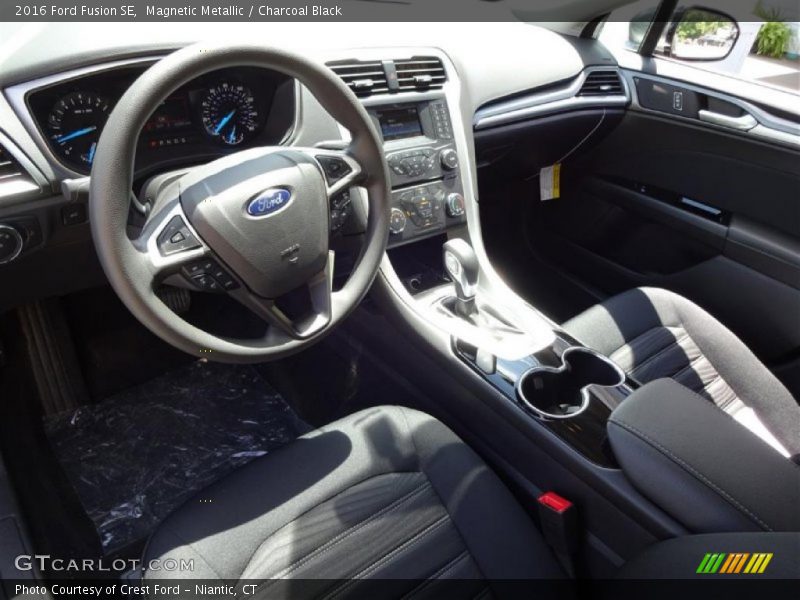 Magnetic Metallic / Charcoal Black 2016 Ford Fusion SE