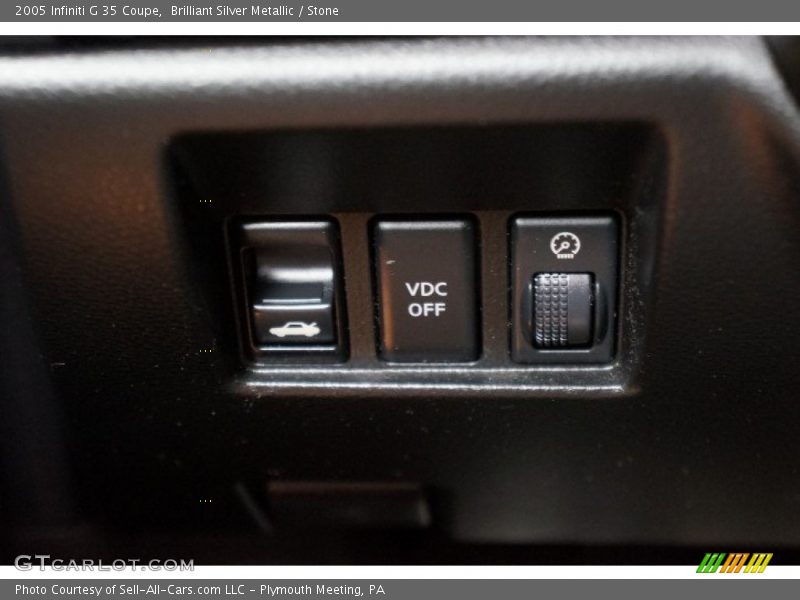 Brilliant Silver Metallic / Stone 2005 Infiniti G 35 Coupe
