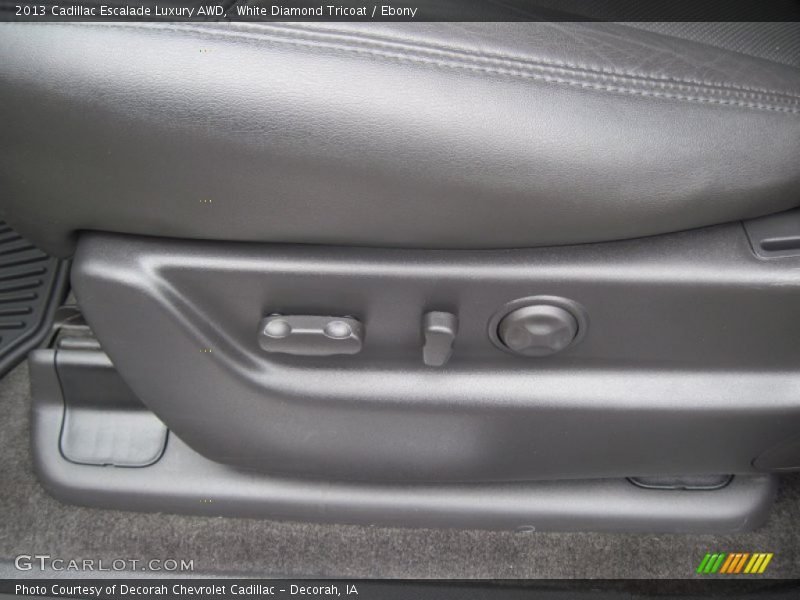 White Diamond Tricoat / Ebony 2013 Cadillac Escalade Luxury AWD