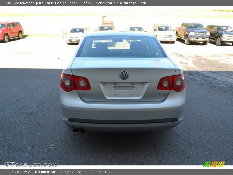 Reflex Silver Metallic / Anthracite Black 2006 Volkswagen Jetta Value Edition Sedan