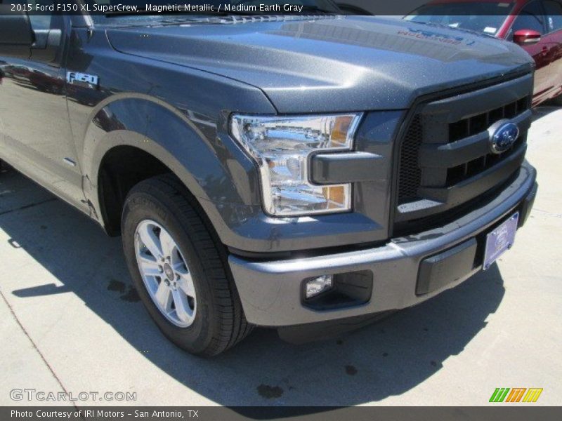 Magnetic Metallic / Medium Earth Gray 2015 Ford F150 XL SuperCrew