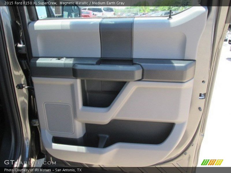 Magnetic Metallic / Medium Earth Gray 2015 Ford F150 XL SuperCrew