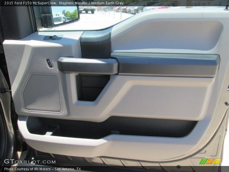 Magnetic Metallic / Medium Earth Gray 2015 Ford F150 XL SuperCrew