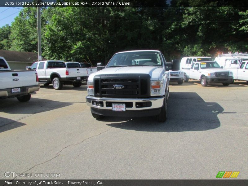 Oxford White / Camel 2009 Ford F250 Super Duty XL SuperCab 4x4