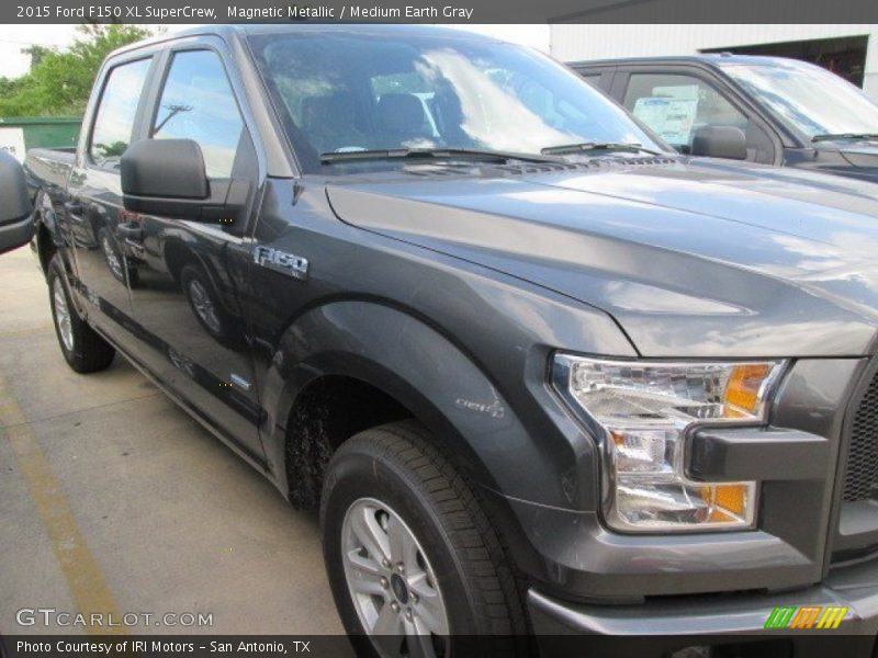 Magnetic Metallic / Medium Earth Gray 2015 Ford F150 XL SuperCrew