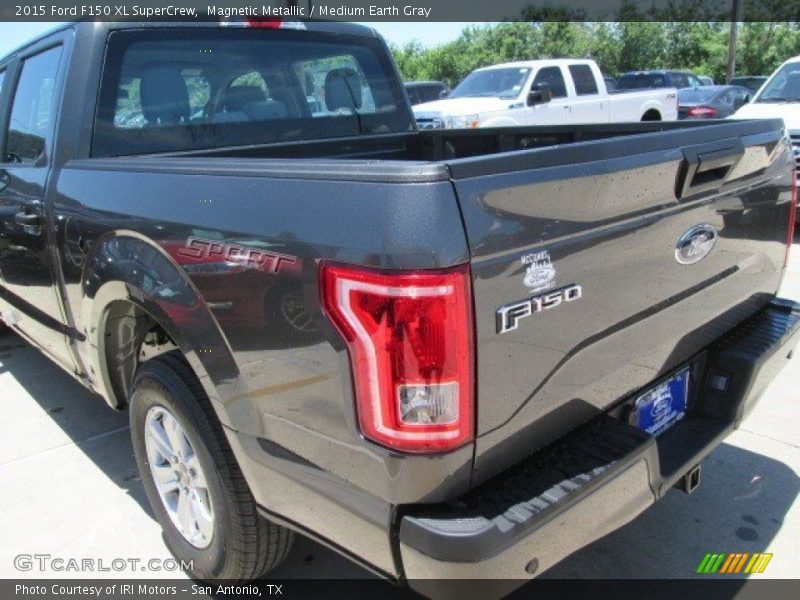 Magnetic Metallic / Medium Earth Gray 2015 Ford F150 XL SuperCrew