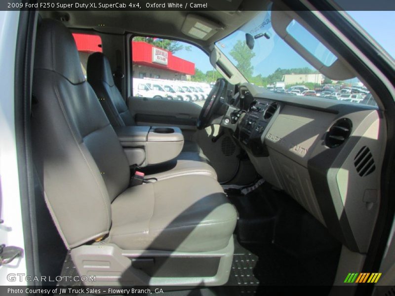 Oxford White / Camel 2009 Ford F250 Super Duty XL SuperCab 4x4