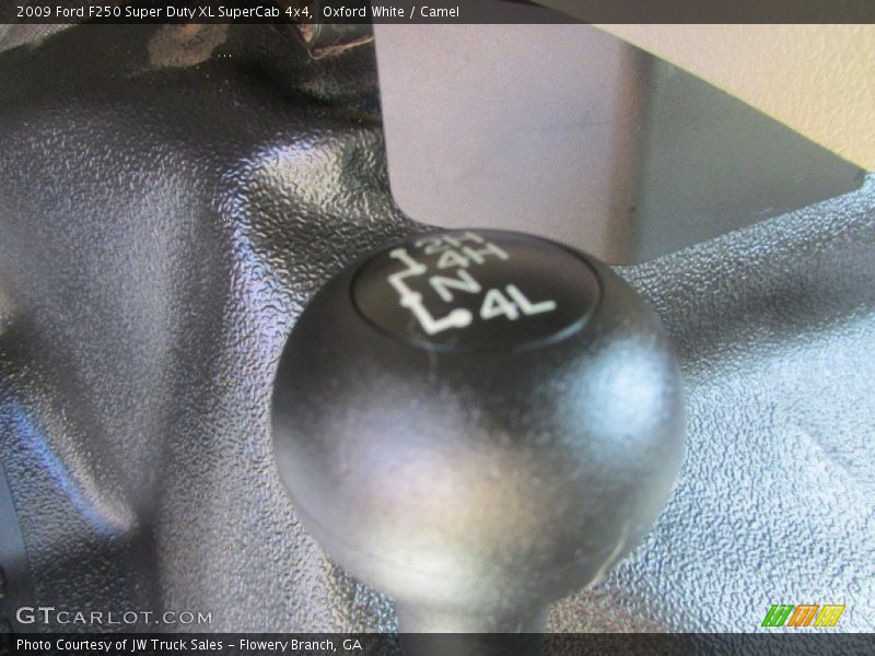Oxford White / Camel 2009 Ford F250 Super Duty XL SuperCab 4x4