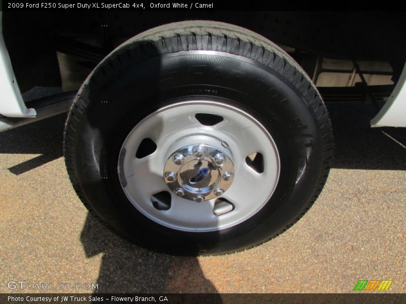 Oxford White / Camel 2009 Ford F250 Super Duty XL SuperCab 4x4