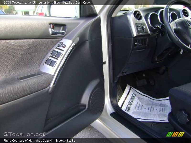 Lunar Mist Silver Metallic / Dark Gray 2004 Toyota Matrix XR