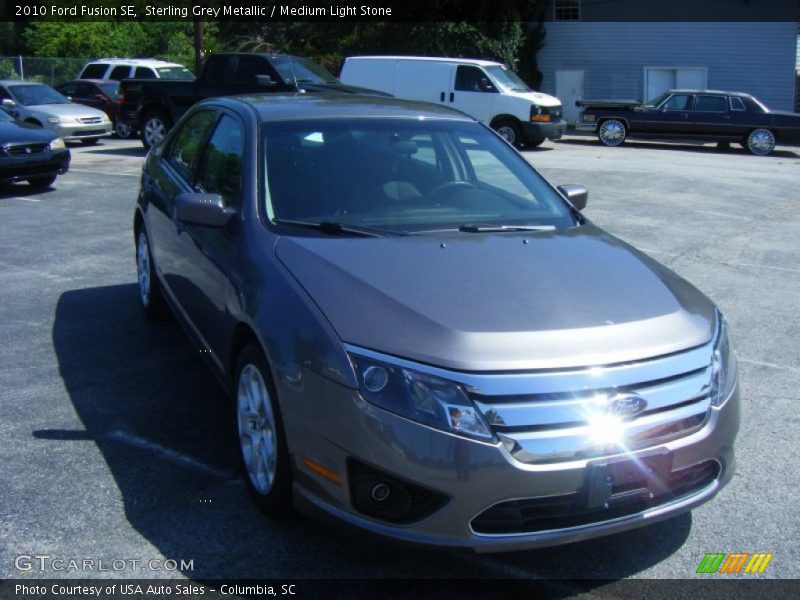 Sterling Grey Metallic / Medium Light Stone 2010 Ford Fusion SE