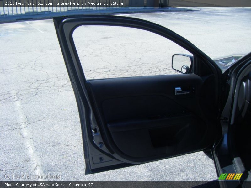 Sterling Grey Metallic / Medium Light Stone 2010 Ford Fusion SE