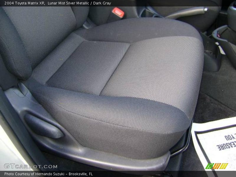 Lunar Mist Silver Metallic / Dark Gray 2004 Toyota Matrix XR