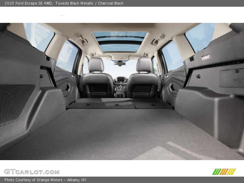 Tuxedo Black Metallic / Charcoal Black 2015 Ford Escape SE 4WD