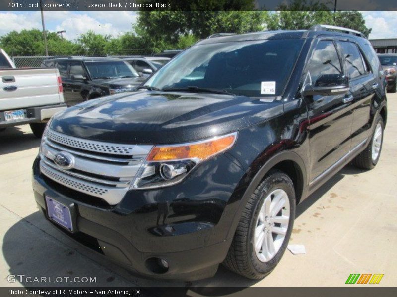 Tuxedo Black / Charcoal Black 2015 Ford Explorer XLT