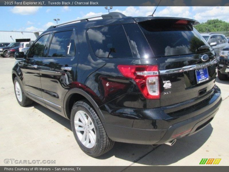 Tuxedo Black / Charcoal Black 2015 Ford Explorer XLT