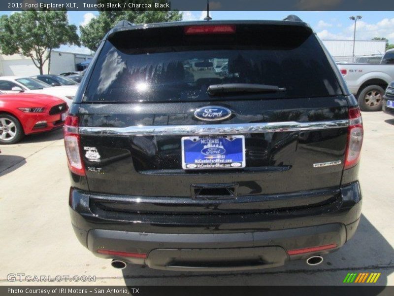 Tuxedo Black / Charcoal Black 2015 Ford Explorer XLT