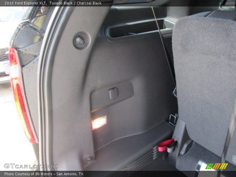 Tuxedo Black / Charcoal Black 2015 Ford Explorer XLT