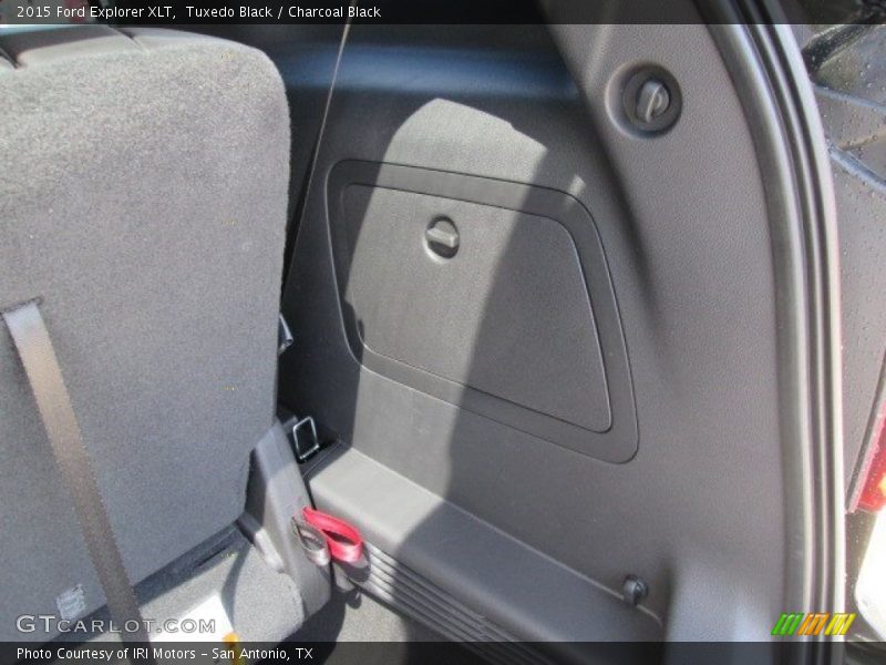 Tuxedo Black / Charcoal Black 2015 Ford Explorer XLT