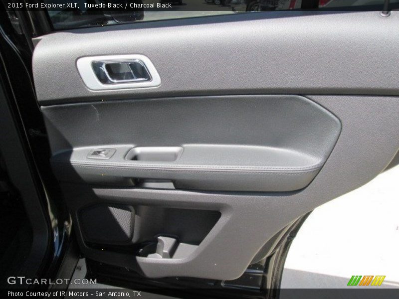Tuxedo Black / Charcoal Black 2015 Ford Explorer XLT