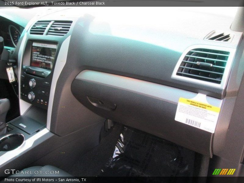 Tuxedo Black / Charcoal Black 2015 Ford Explorer XLT