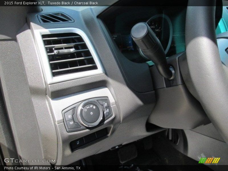 Tuxedo Black / Charcoal Black 2015 Ford Explorer XLT