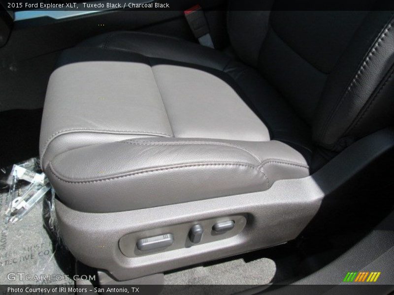Tuxedo Black / Charcoal Black 2015 Ford Explorer XLT