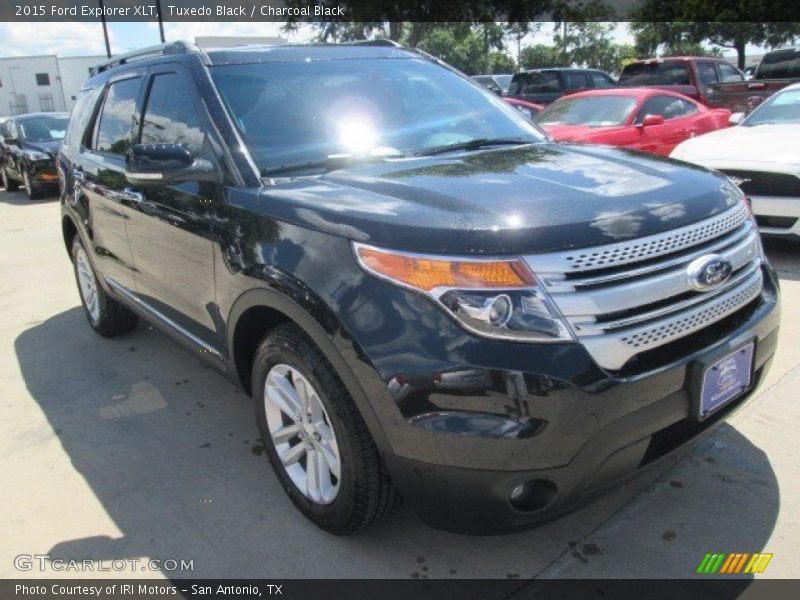 Tuxedo Black / Charcoal Black 2015 Ford Explorer XLT