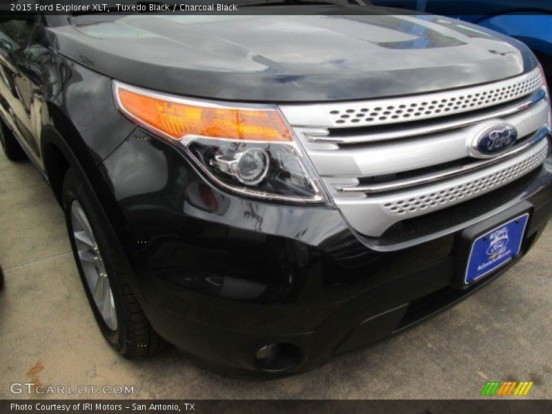 Tuxedo Black / Charcoal Black 2015 Ford Explorer XLT