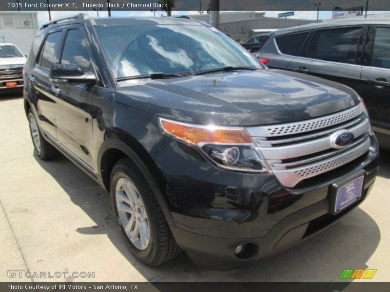 Tuxedo Black / Charcoal Black 2015 Ford Explorer XLT