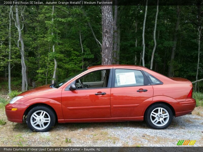 Autumn Orange Metallic / Medium Parchment 2000 Ford Focus SE Sedan