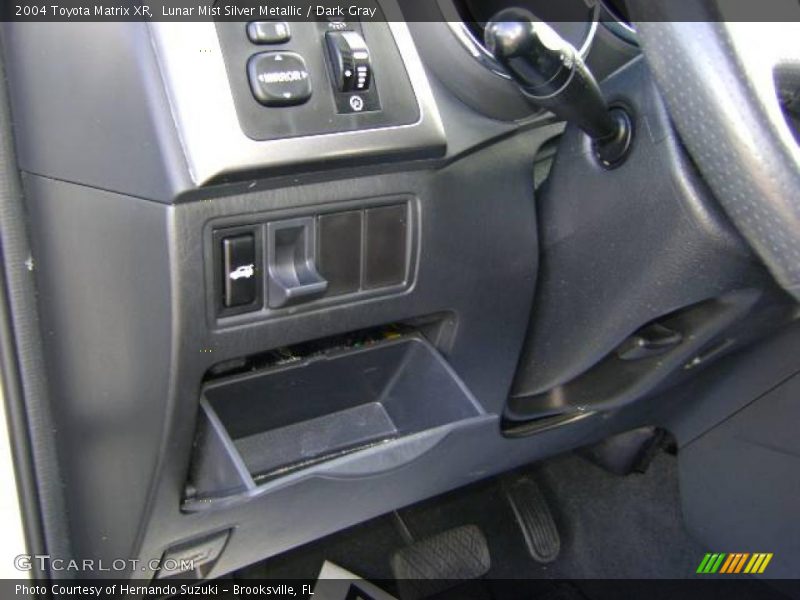 Lunar Mist Silver Metallic / Dark Gray 2004 Toyota Matrix XR