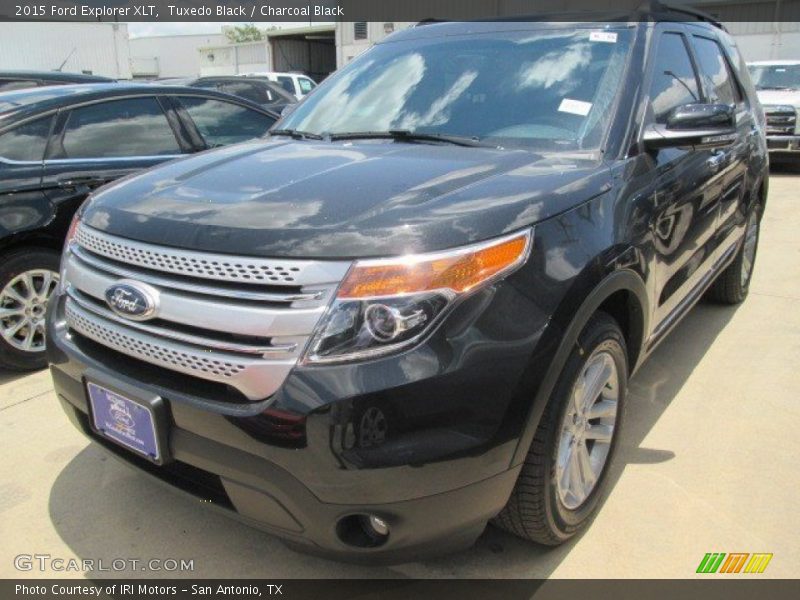 Tuxedo Black / Charcoal Black 2015 Ford Explorer XLT