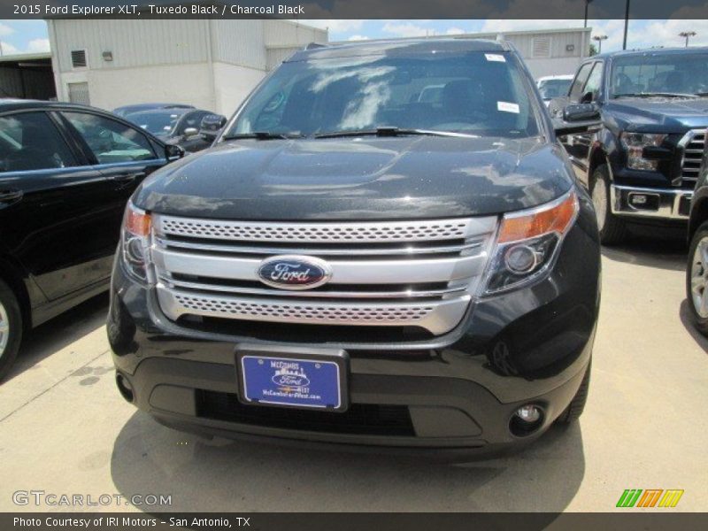 Tuxedo Black / Charcoal Black 2015 Ford Explorer XLT