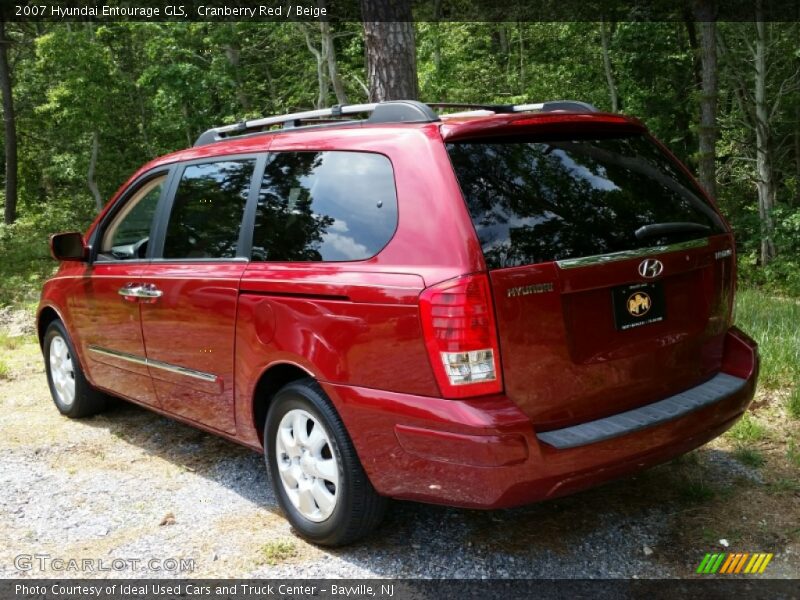 Cranberry Red / Beige 2007 Hyundai Entourage GLS